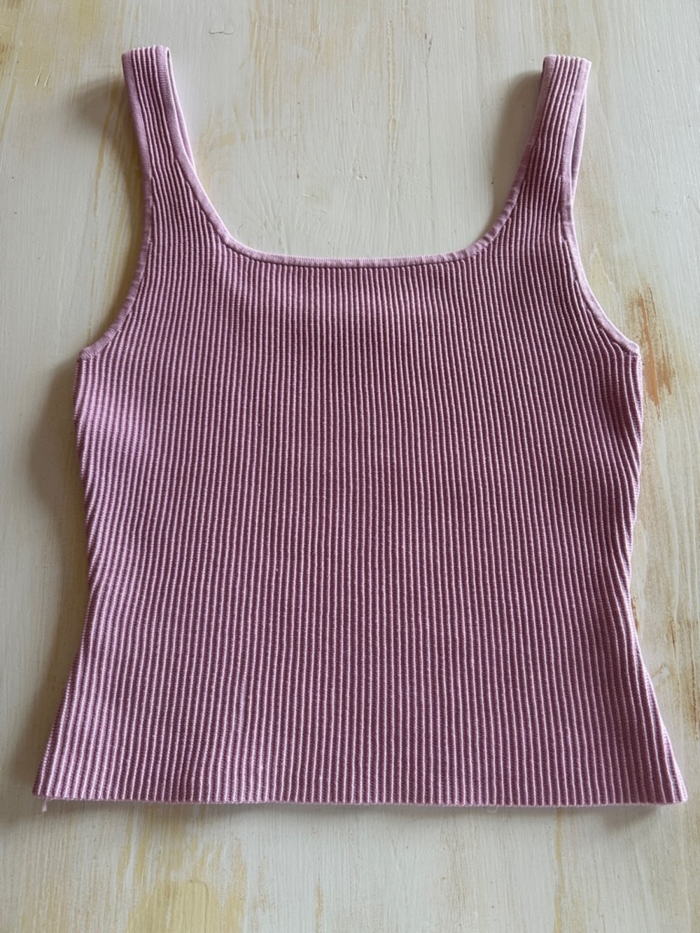Aritzia Sculpt knit tank in the pink